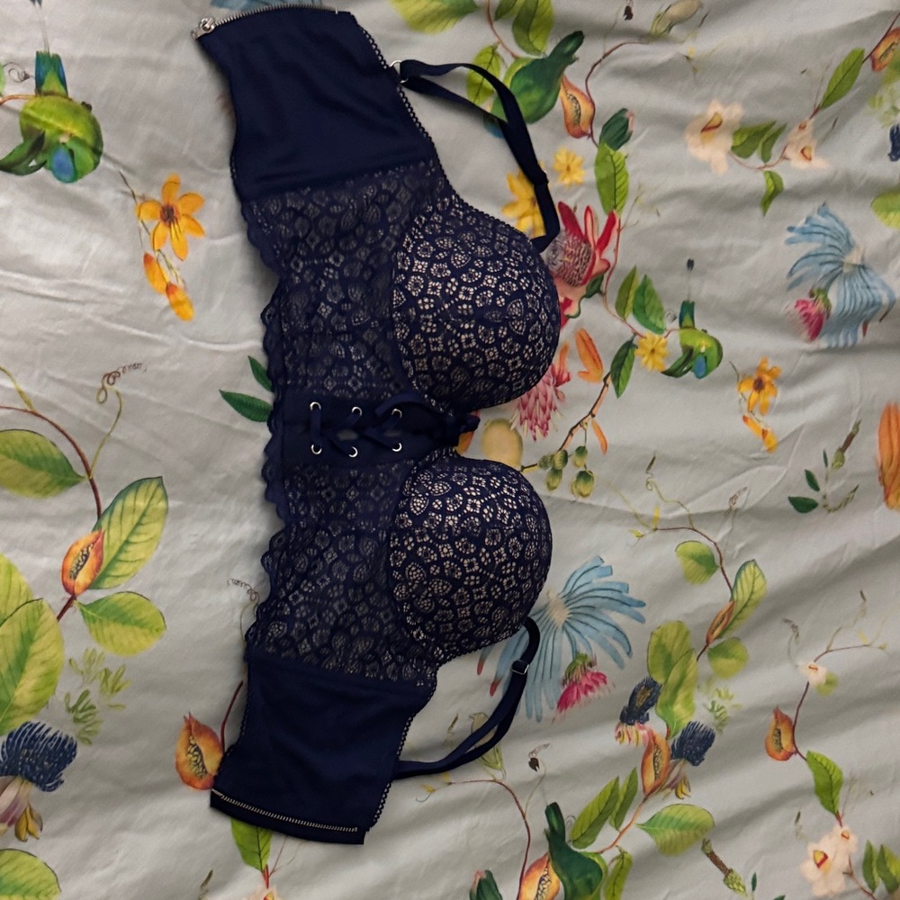 Victoria's Secret Midnight Lace Bra